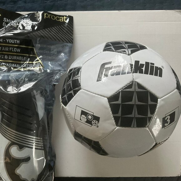 Franklin size 3 soccer ball & Procat medium youth shinguard & ankle sock set - Picture 1 of 3